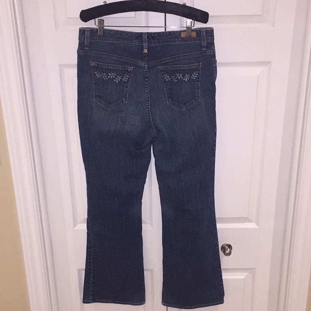 Eddie Bauer Woman's Embroidered Natural Fit Denim Jeans Size 12R